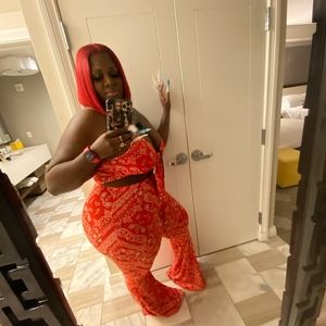 Meet your Posher, Whitney